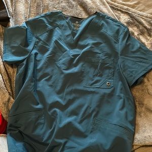 Men’s scrub top Caribbean blue only worn a few times